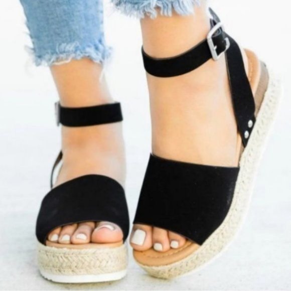 !! NEW !! Platform Espadrille Sandals in Black - Picture 3 of 9